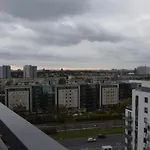 Uroczy Apartament Z Widokiem I Darmowym Parkingiem