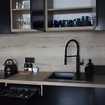 Uroczy Apartament Z Widokiem I Darmowym Parkingiem
